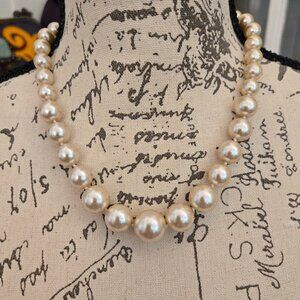 Vintage Classic Faux Pearl Necklace